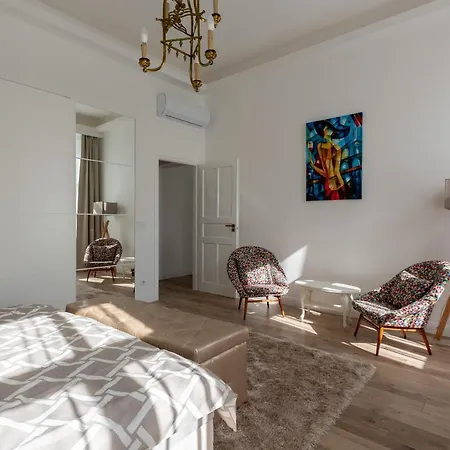 Downtown Elegance By Great Market Hall - 2 Bedrooms, 1 Living Room, 2 Bathrooms, Free Airconditioner, Free Italien Coffee Apartament Budapeszt