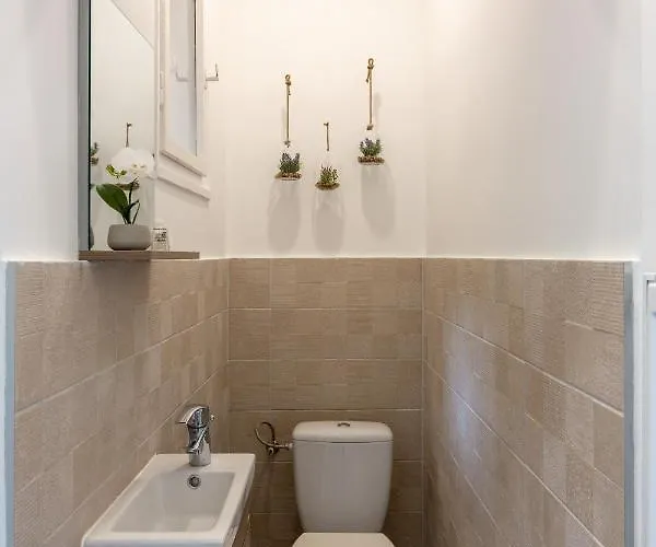Downtown Elegance By Great Market Hall - 2 Bedrooms, 1 Living Room, 2 Bathrooms, Free Airconditioner, Free Italien Coffee Apartament Budapesta