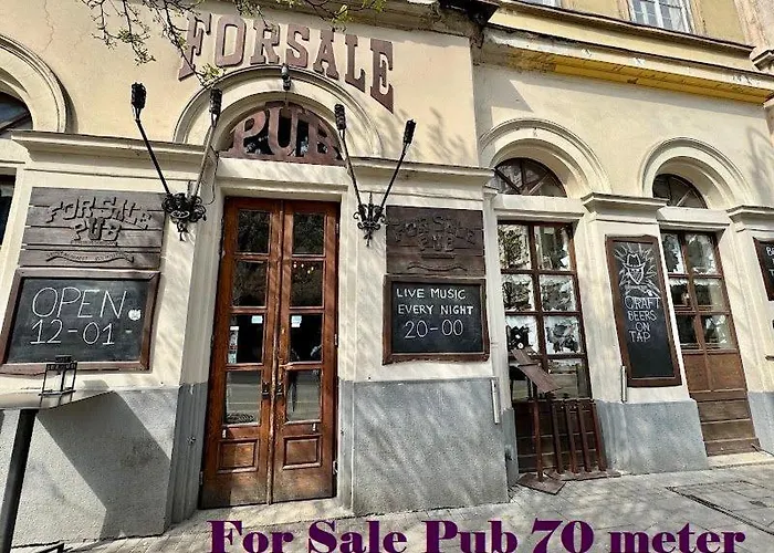 Apartament Downtown Elegance By Great Market Hall - 2 Bedrooms, 1 Living Room, 2 Bathrooms, Free Airconditioner, Free Italien Coffee *